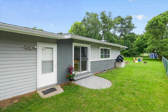 5845 OLYMPIC Parkway, Waterford Twp, MI 48329