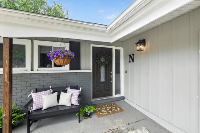 5845 OLYMPIC Parkway, Waterford Twp, MI 48329