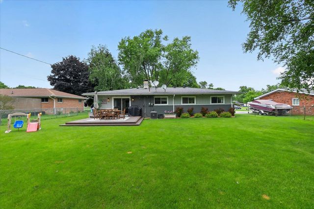 5845 OLYMPIC Parkway, Waterford Twp, MI 48329