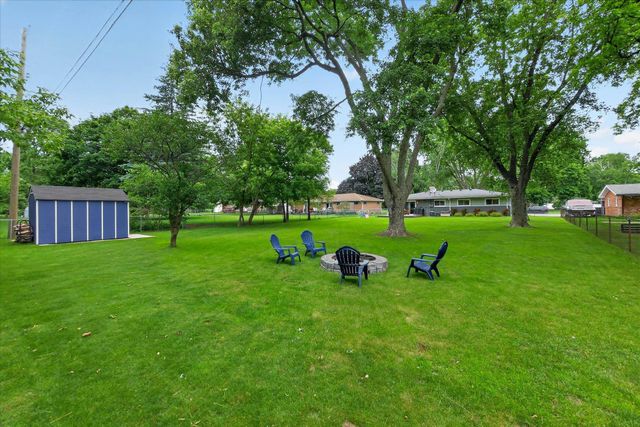 5845 OLYMPIC Parkway, Waterford Twp, MI 48329