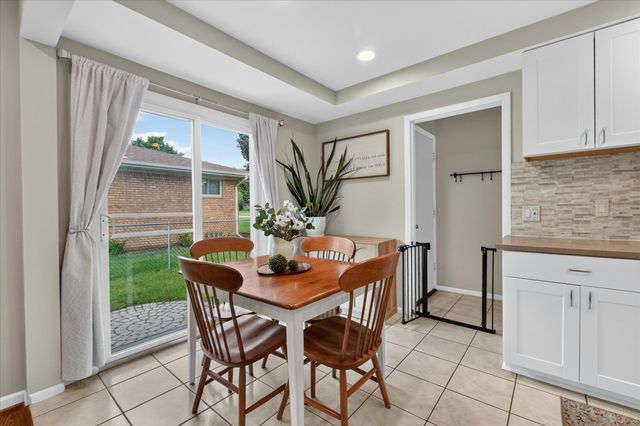 5845 OLYMPIC Parkway, Waterford Twp, MI 48329