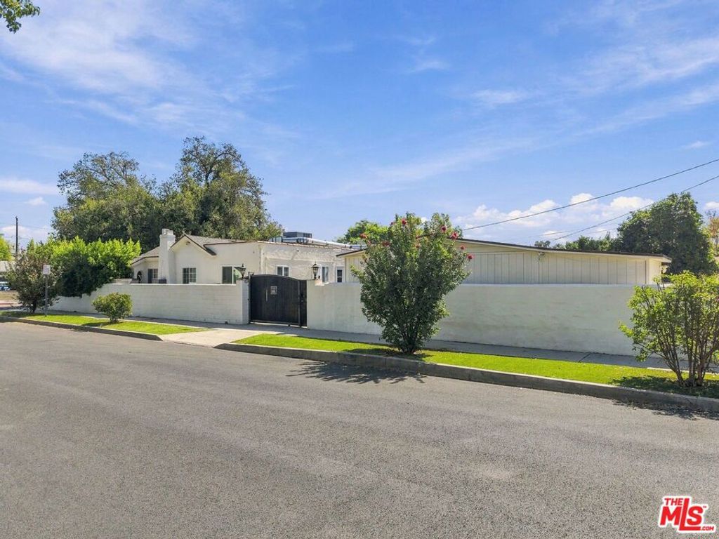 1245 N Orchard Drive, Burbank, CA 91506 — photo 4
