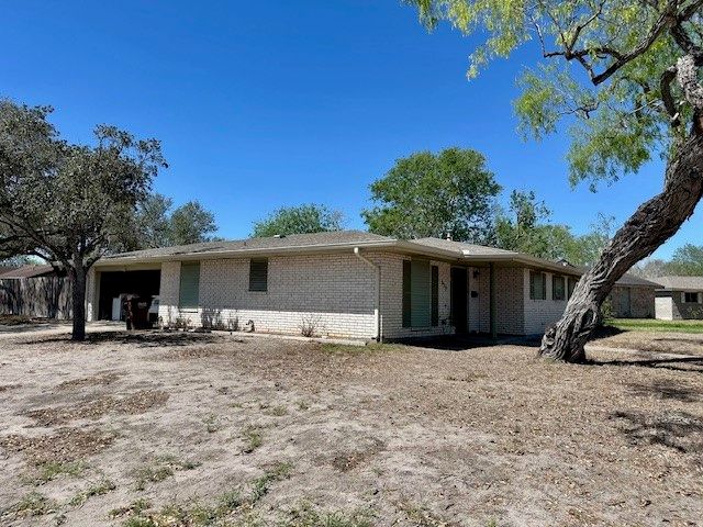 829 Inez St, Kingsville, TX 78363