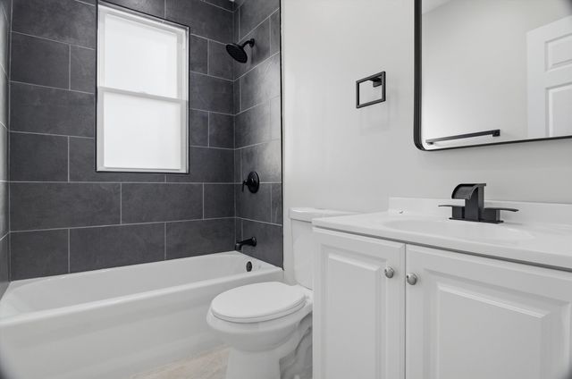 821 N Lockwood Avenue, Chicago, IL 60651