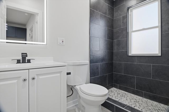 821 N Lockwood Avenue, Chicago, IL 60651