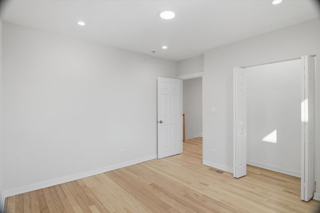 821 N Lockwood Avenue, Chicago, IL 60651