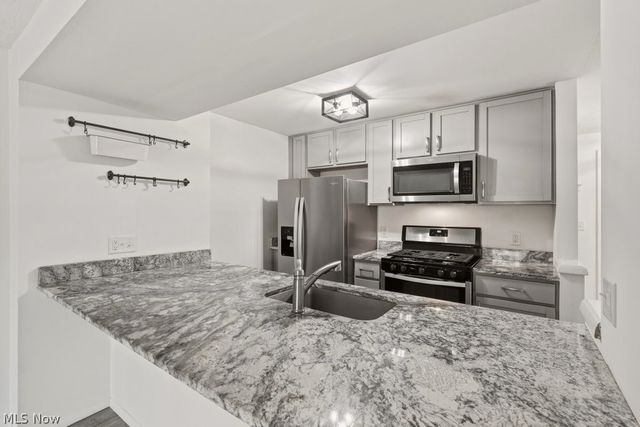 3931 Lake Run Boulevard, Stow, OH 44224