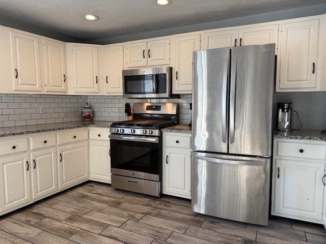 1 Bruce St, Avon, MA 02322