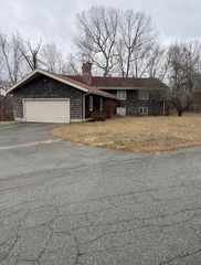 1 Bruce St, Avon, MA 02322