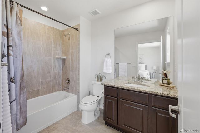 7940 S Blackstone Parkway, Aurora, CO 80016