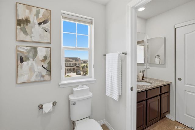 7940 S Blackstone Parkway, Aurora, CO 80016
