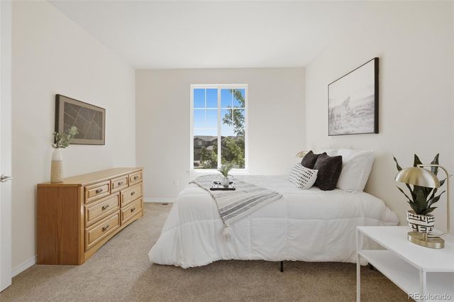 7940 S Blackstone Parkway, Aurora, CO 80016