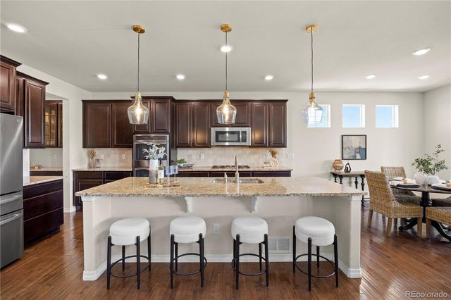 7940 S Blackstone Parkway, Aurora, CO 80016