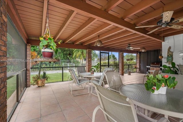 232 NW 15th St, Homestead, FL 33030