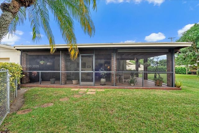 232 NW 15th St, Homestead, FL 33030