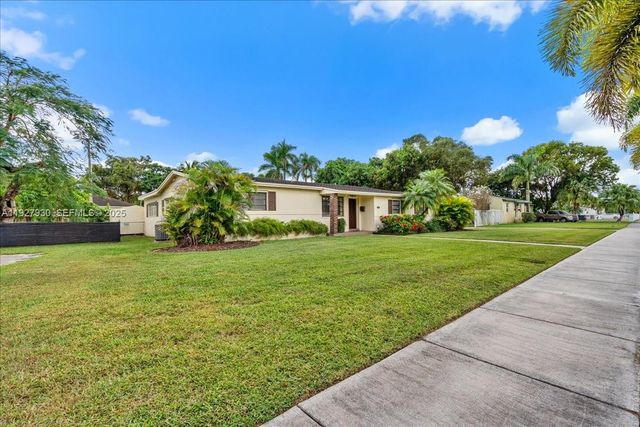 232 NW 15th St, Homestead, FL 33030