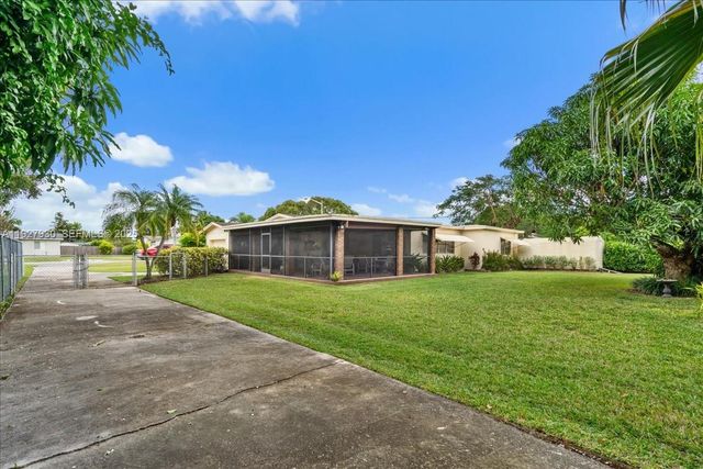 232 NW 15th St, Homestead, FL 33030