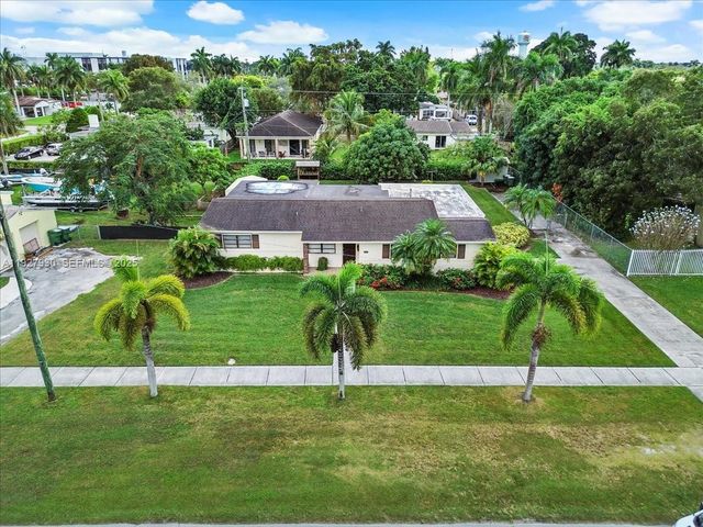 232 NW 15th St, Homestead, FL 33030