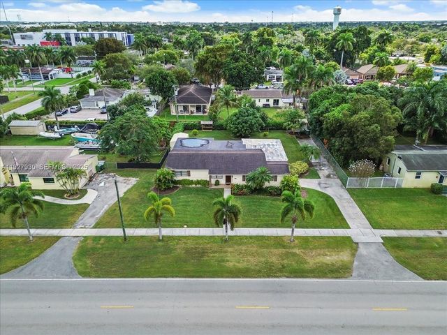 232 NW 15th St, Homestead, FL 33030
