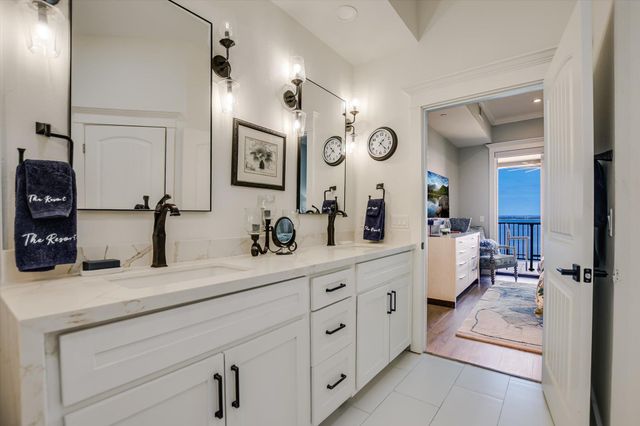 1001 The Cape RD 33, Horseshoe Bay, TX 78657