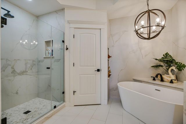 1001 The Cape RD 33, Horseshoe Bay, TX 78657