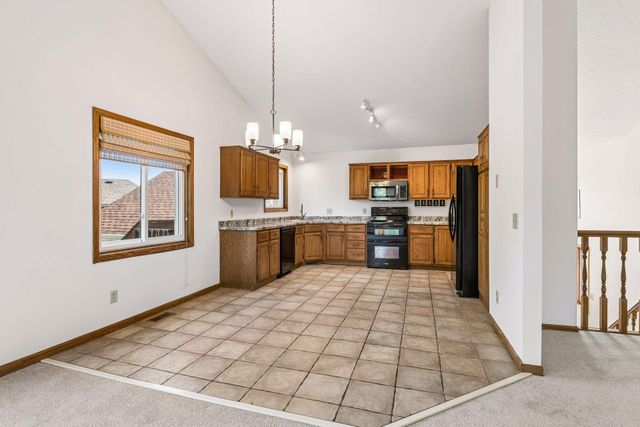 4635 Yorktown Lane N, Plymouth, MN 55442
