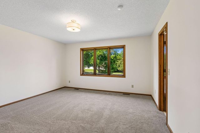 4635 Yorktown Lane N, Plymouth, MN 55442