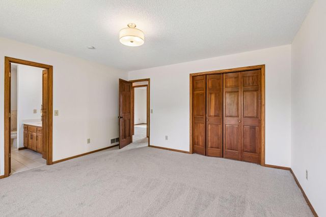 4635 Yorktown Lane N, Plymouth, MN 55442