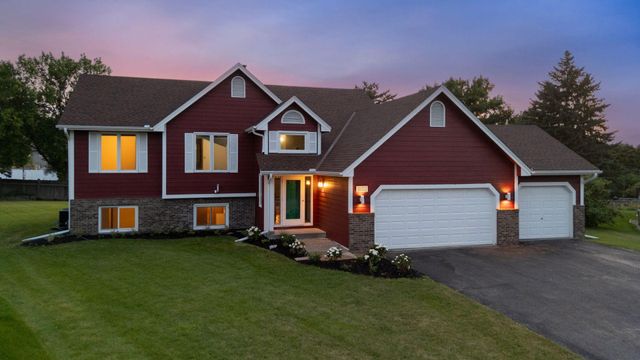 4635 Yorktown Lane N, Plymouth, MN 55442