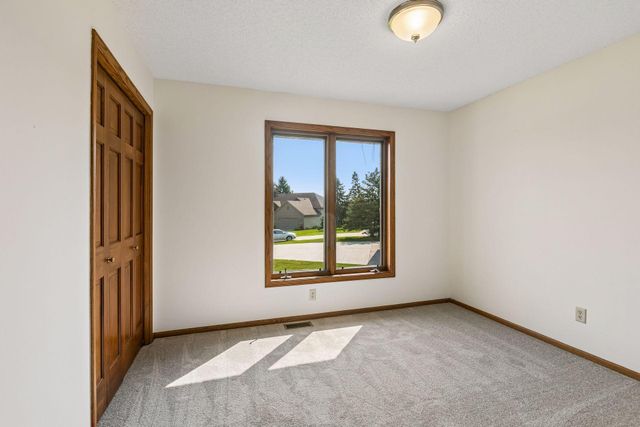 4635 Yorktown Lane N, Plymouth, MN 55442