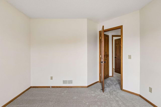 4635 Yorktown Lane N, Plymouth, MN 55442