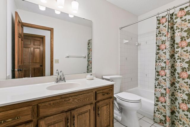 4635 Yorktown Lane N, Plymouth, MN 55442
