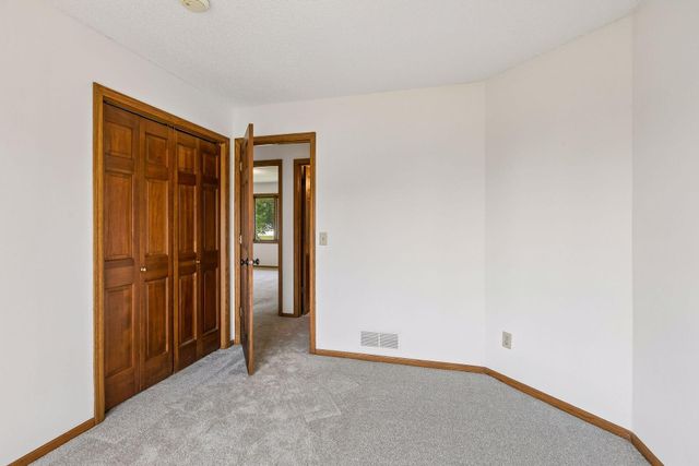 4635 Yorktown Lane N, Plymouth, MN 55442