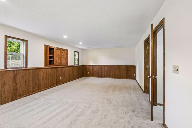 4635 Yorktown Lane N, Plymouth, MN 55442