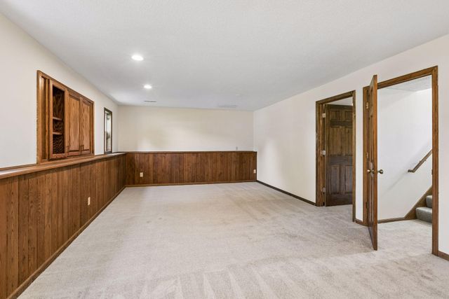 4635 Yorktown Lane N, Plymouth, MN 55442