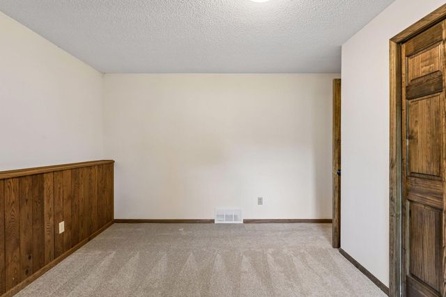 4635 Yorktown Lane N, Plymouth, MN 55442