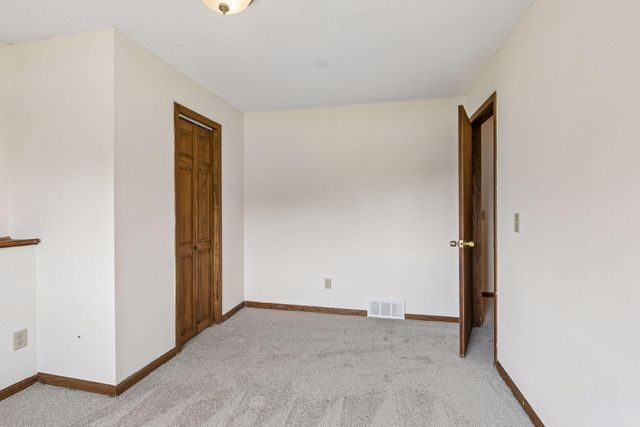 4635 Yorktown Lane N, Plymouth, MN 55442