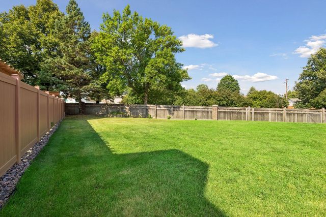 4635 Yorktown Lane N, Plymouth, MN 55442