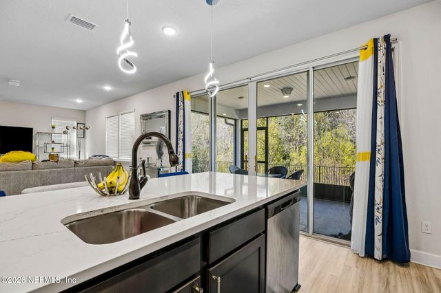 11537 ADMIRAL CV Drive, Jacksonville, FL 32221