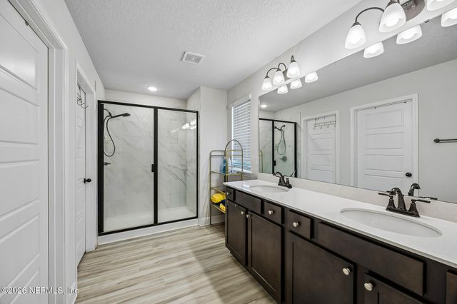 11537 ADMIRAL CV Drive, Jacksonville, FL 32221