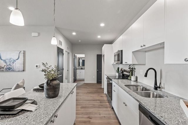 380 S Ashford Dr, Pueblo West, CO 81007