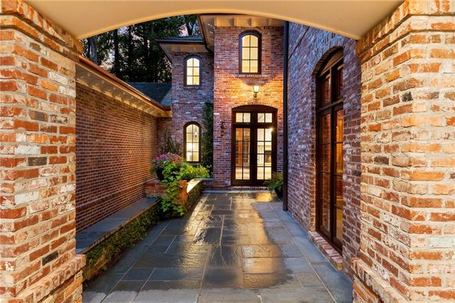 35 Valley Road NW, Atlanta, GA 30305
