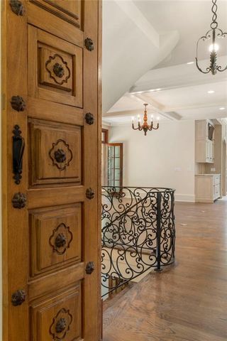 35 Valley Road NW, Atlanta, GA 30305