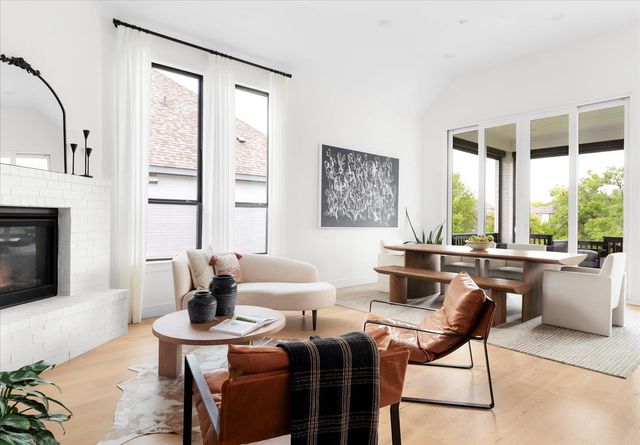 482 Running Bird RD, Austin, TX 78737