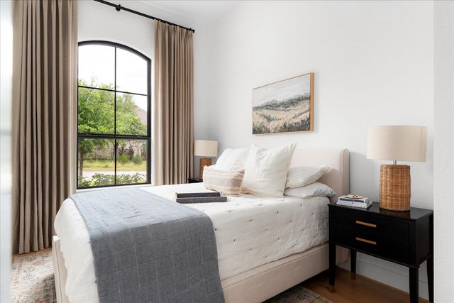 482 Running Bird RD, Austin, TX 78737