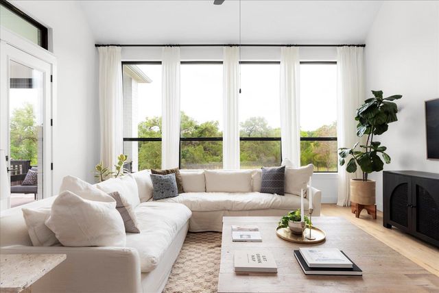 482 Running Bird RD, Austin, TX 78737