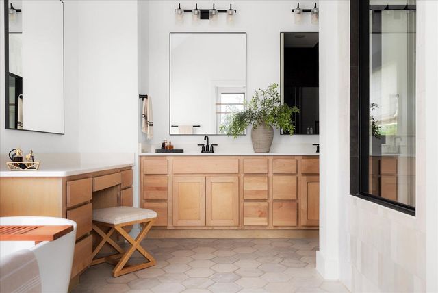 482 Running Bird RD, Austin, TX 78737