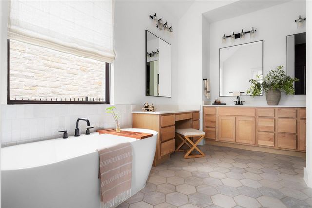 482 Running Bird RD, Austin, TX 78737