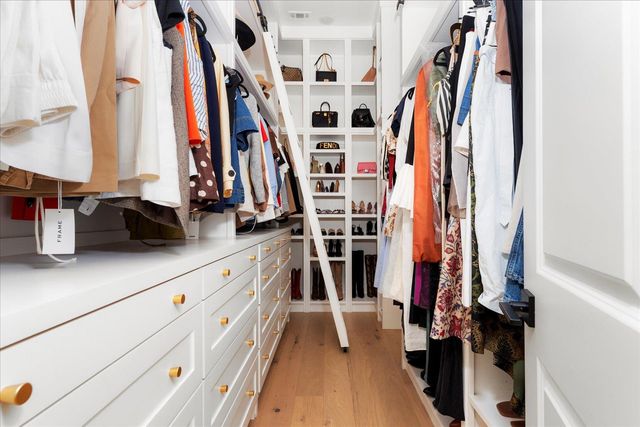 482 Running Bird RD, Austin, TX 78737