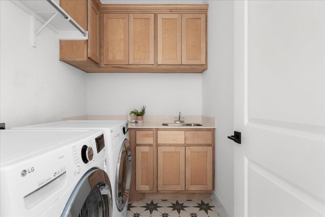 482 Running Bird RD, Austin, TX 78737